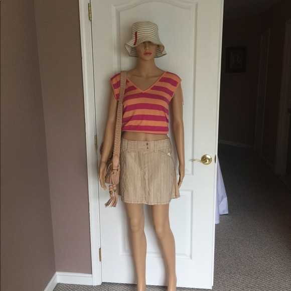 🎉HP🎉 Versace 1/2 pleated mini skirt💕 - Picture 8 of 8